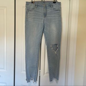 Ripped American Eagle Jeggings